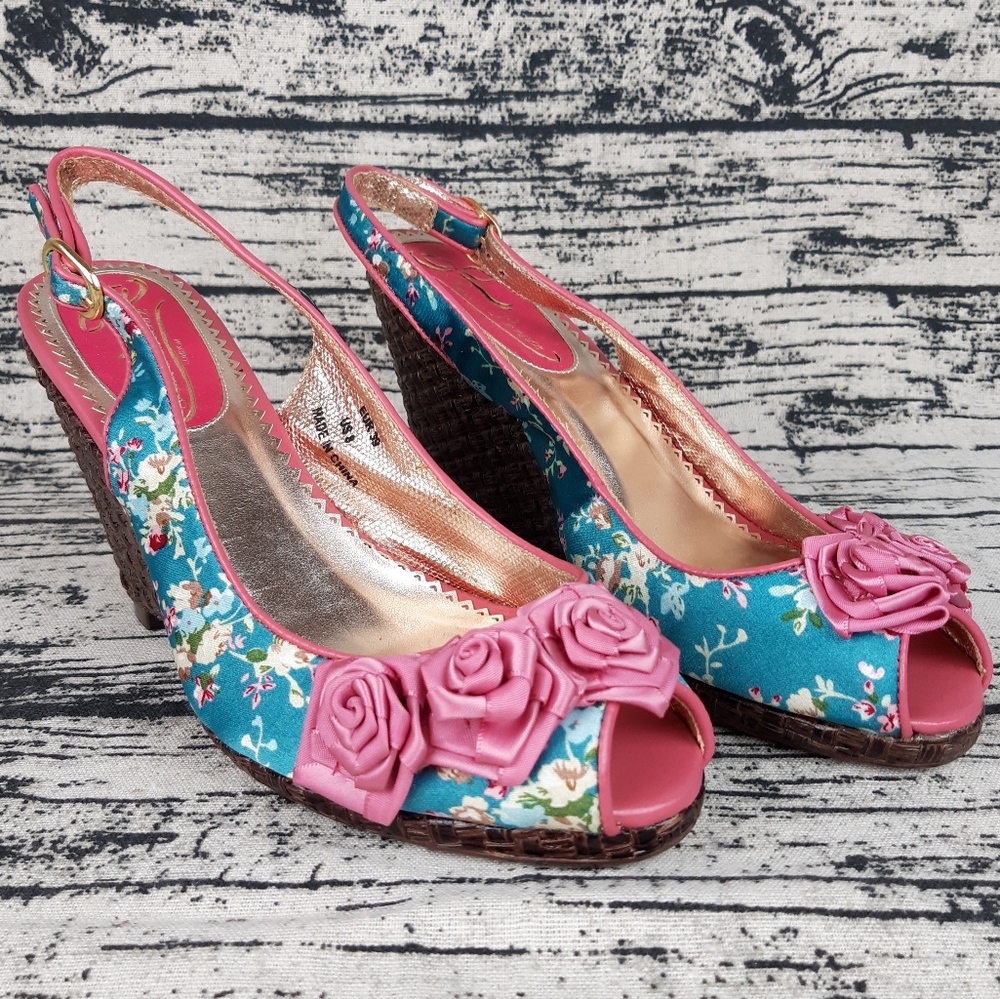 ANTHRO Floral Satin Slingback Peep Toe Wed…